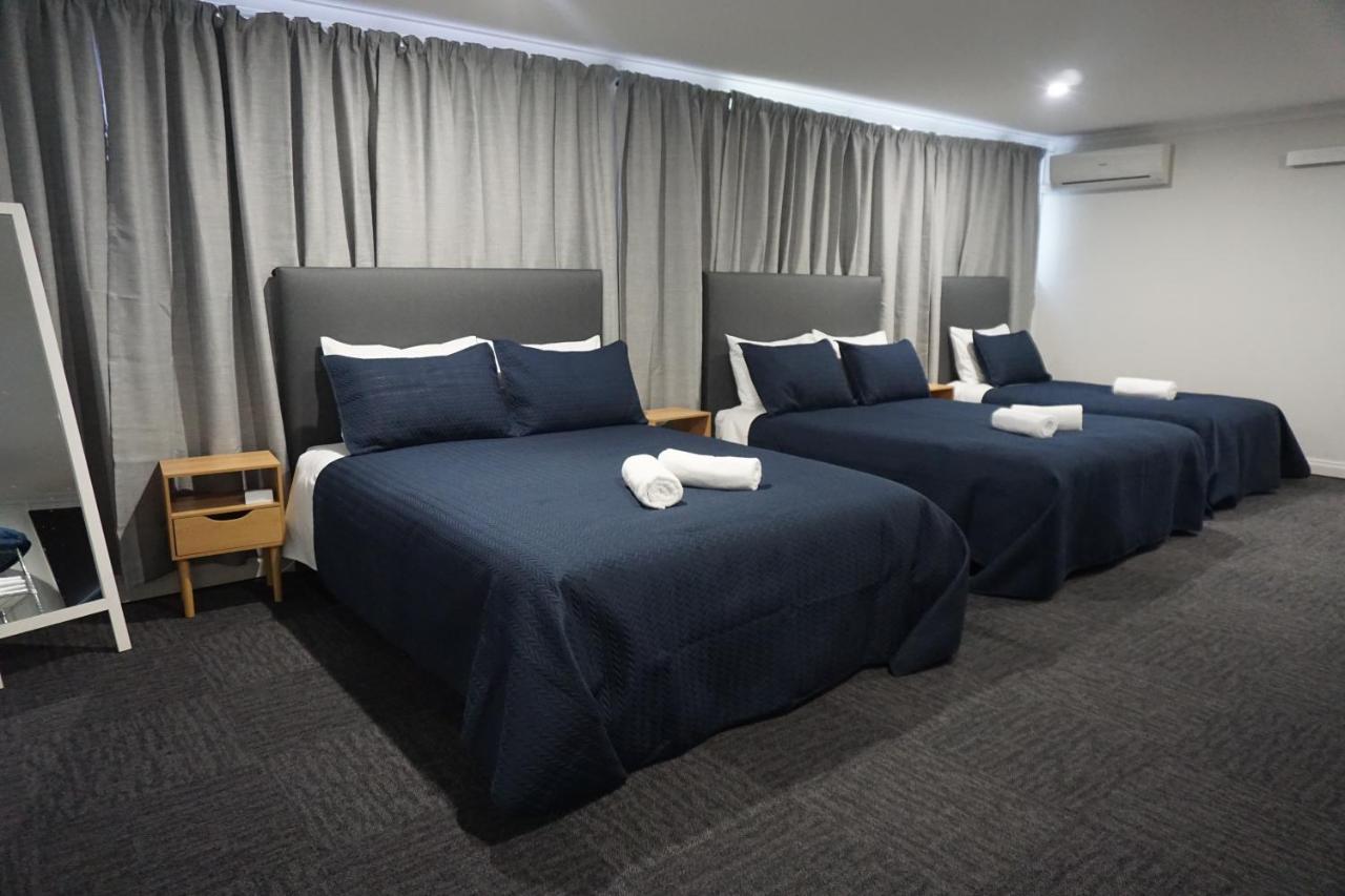 Warners Bay Hotel Extérieur photo
